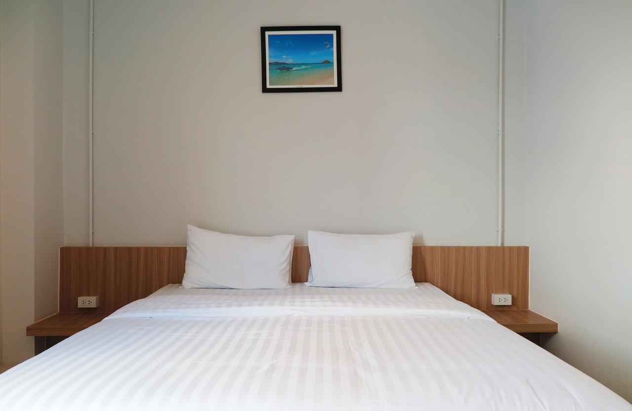 Phuket Marine Poshtel - Sha Plus Chalong Buitenkant foto