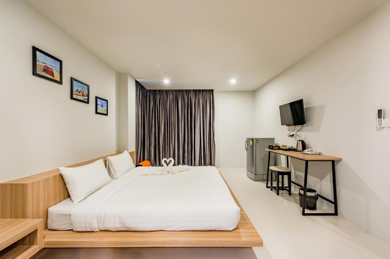 Phuket Marine Poshtel - Sha Plus Chalong Buitenkant foto